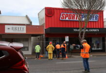 Leaning wall blocks laneway