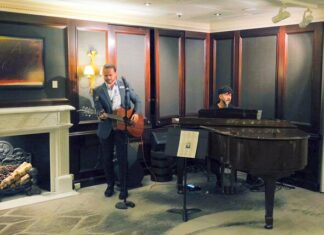 Travelling entertainer returns home